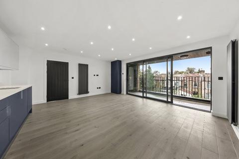 Clinton Road, Forest Gate, E7 3 bed apartment for sale