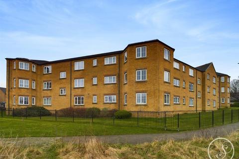 Broadlands Gardens, Pudsey 2 bed flat for sale