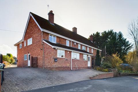 5 bedroom semi-detached house for sale