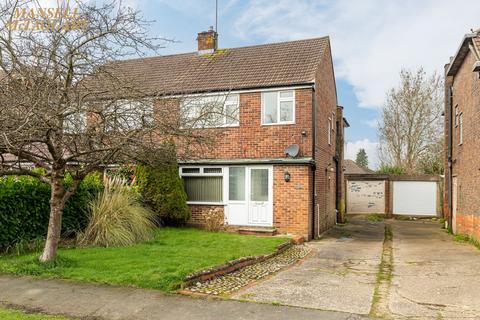 Friars Oak Road, Hassocks, BN6 4 bed semi
