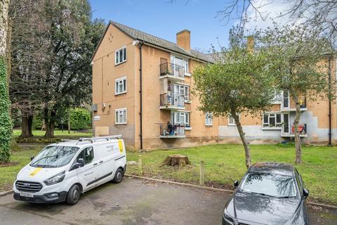 4 bedroom flat for sale