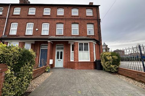 5 bedroom end of terrace house for sale