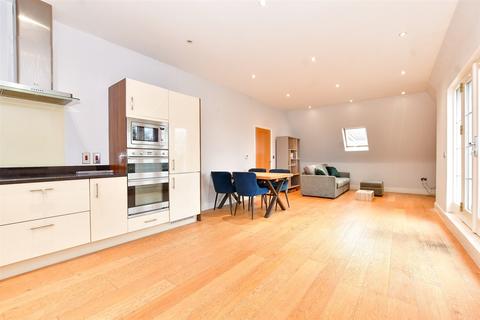 Russell Hill, West Purley, Surrey 2 bed apartment for sale