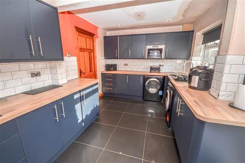 4 bedroom end of terrace house for sale