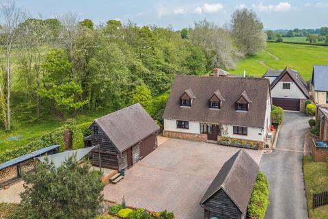 6 bedroom detached house for sale