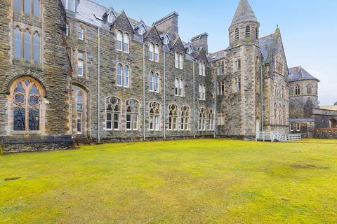 8 The Monastery The Highland Club... 2 bed apartment for sale