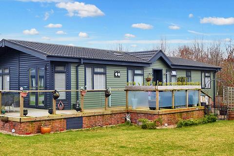 89 Heron Lakes Holiday Park, Routh... 2 bed holiday lodge for sale