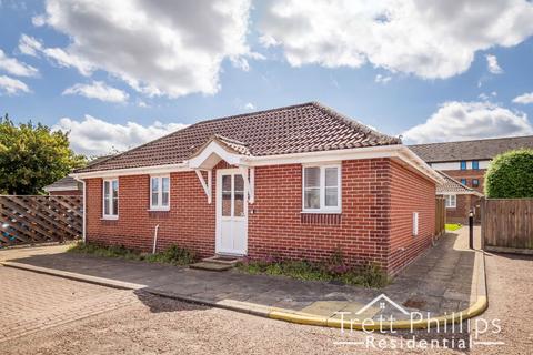 2 bedroom detached bungalow for sale