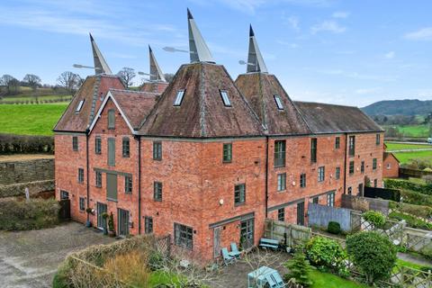 5 Woodston Oast House, Woodston... 3 bed house for sale