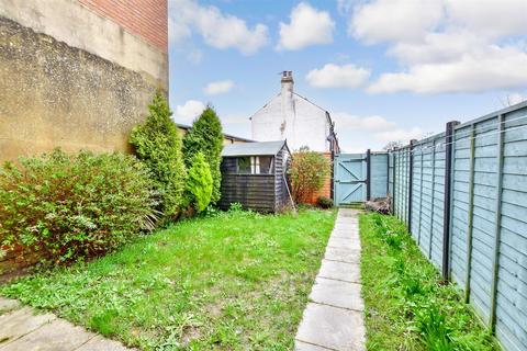 Ashley Avenue, Folkestone, Kent 4 bed semi