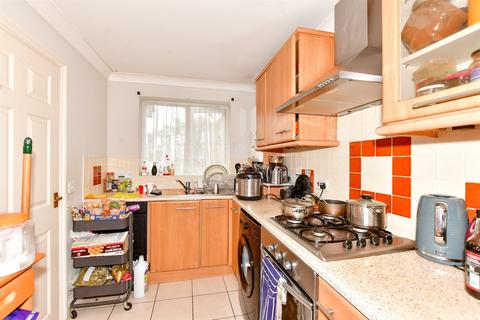 Ashley Avenue, Folkestone, Kent 4 bed semi