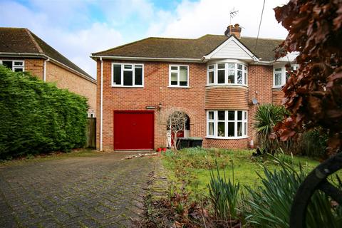 Copt Hall Road, Ightham, Kent, TN15 9DT 4 bed semi