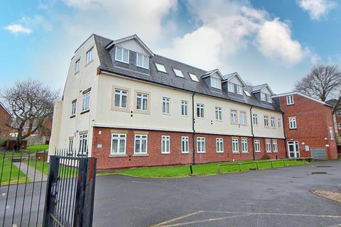 Birmingham New Road, COSELEY, WV14 9PR 2 bed ground floor flat for sale