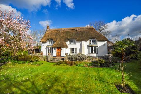 Gravel Hill, Wimborne, BH21 3 bed cottage for sale