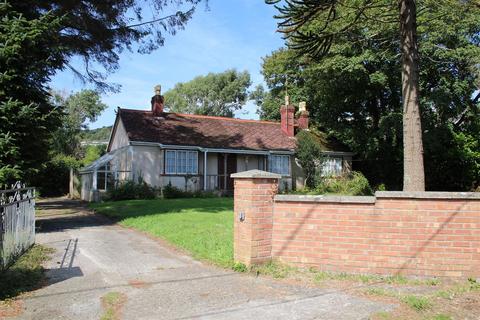 New Road, Goodwick 3 bed detached bungalow for sale