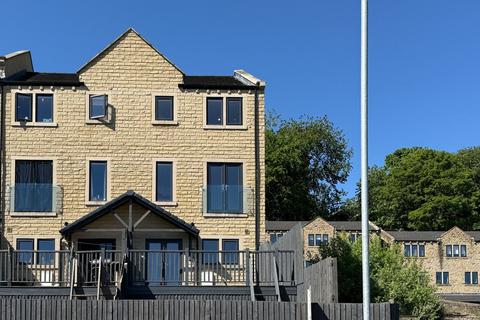 Old Turnpike, Holmfirth HD9 3 bed townhouse for sale