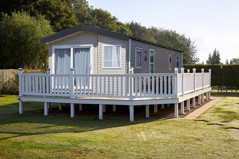 Burnham On Crouch Essex 2 bed static caravan for sale