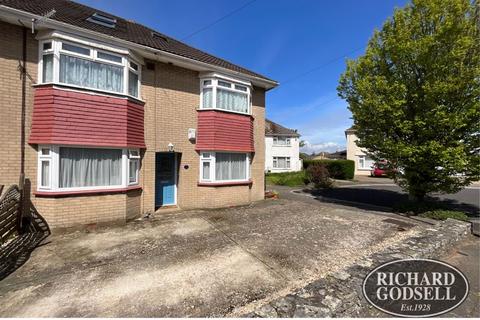 2 bedroom ground floor flat for sale