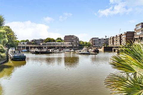 Romulus Court, Justin Close, Brentford 1 bed apartment for sale