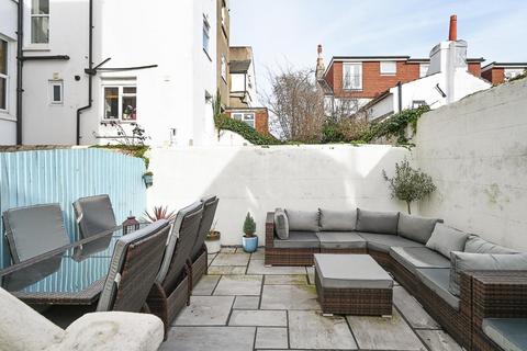 Stanford Road, Brighton 2 bed apartment for sale