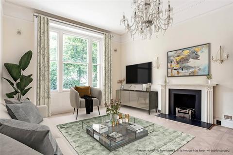 Cornwall Gardens, London, SW7 2 bed apartment for sale