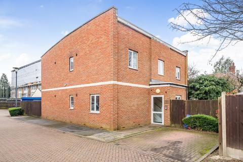 Phoenix Court, Tilbury Close, Pinner 1 bed apartment for sale