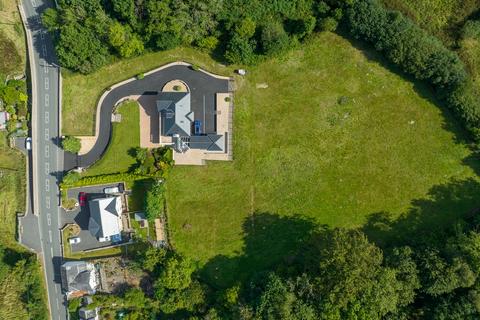 Carmarthen Road, Llanybydder SA40 4 bed property with land for sale