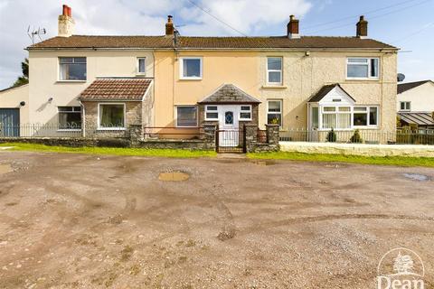 The Tufts, Lydney 3 bed cottage for sale