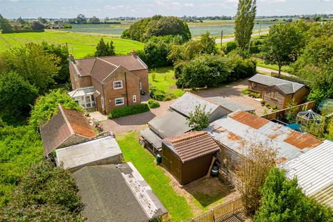 Weirs Lane, Butterwick, Boston 4 bed detached house for sale