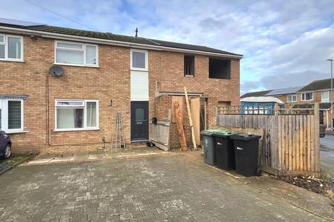 Fairmead Crescent, Rushden 3 bed terraced house for sale