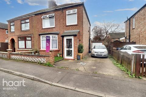 Kenlan Road, Wisbech 3 bed semi
