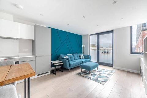 Field End Road, Eastcote, RUISLIP, HA4 1 bed flat for sale