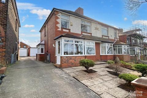 Broadway, Royton 3 bed semi