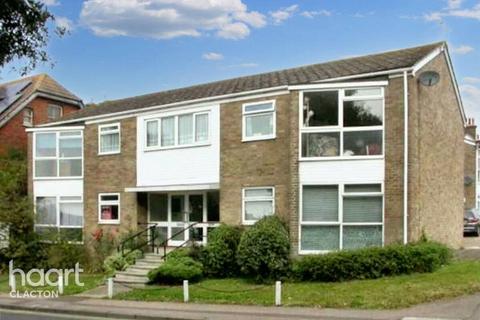 Third Avenue, Walton On The Naze 2 bed apartment for sale