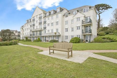 Cliff Road, Falmouth TR11 2 bed flat for sale