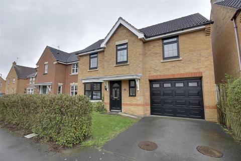 Hazel Court, Brough 4 bed detached house for sale