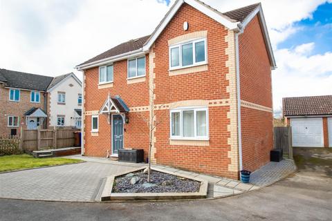 Henderson Close, Haverhill CB9 4 bed detached house for sale