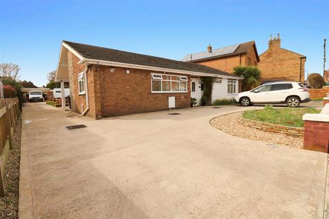 Hamilton Road, Alford 4 bed detached bungalow for sale