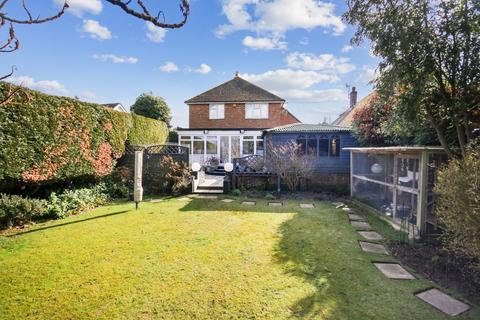 Garden Wood Road, East Grinstead, RH19 4 bed detached house for sale