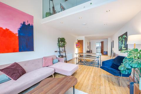 Venn Street, London SW4 2 bed flat for sale