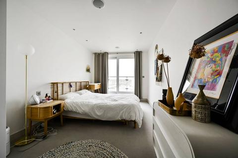 Octavia House, Imperial Wharf... 2 bed flat for sale