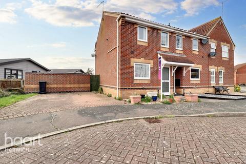 St Denis Close, Harwich 2 bed end of terrace house for sale