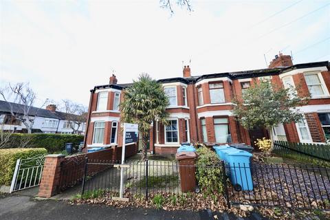 Park Avenue, Hull 4 bed terraced house for sale