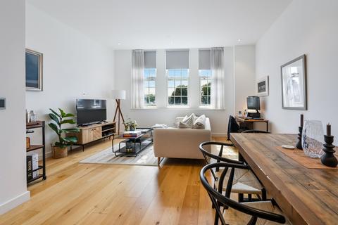 Islington Square London, N1 1 bed apartment for sale