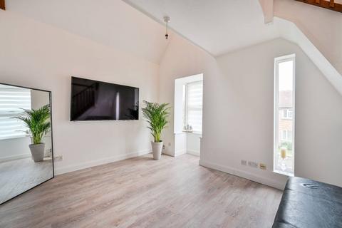 Hodgson Gardens, Burpham, Guildford, GU4 1 bed flat for sale