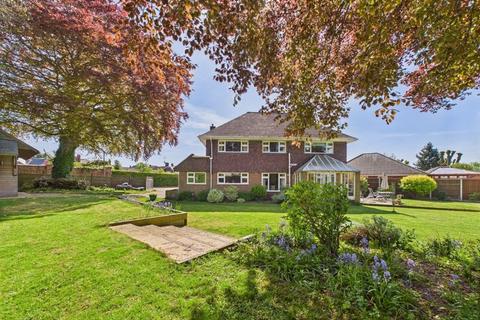 Beechcroft Court, Newport TF10 4 bed detached house for sale