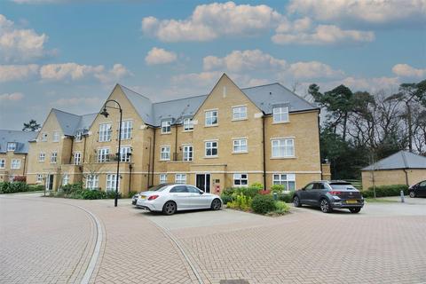 Queenswood Crescent, Englefield Green... 2 bed apartment for sale