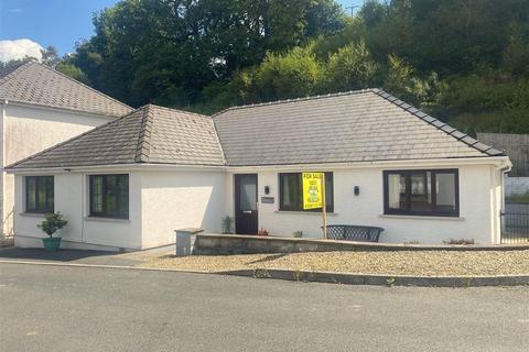 Carmarthen Road, Newcastle Emlyn... 3 bed detached bungalow for sale
