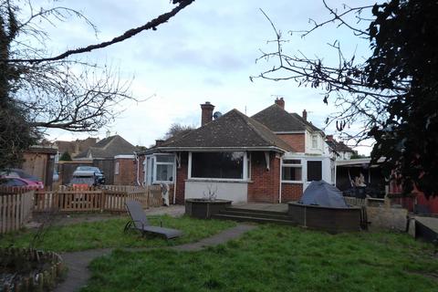 Nethercourt Hill, Ramsgate CT11 3 bed detached bungalow for sale