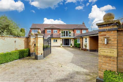 off Kemp Road, Swanland 4 bed detached house for sale